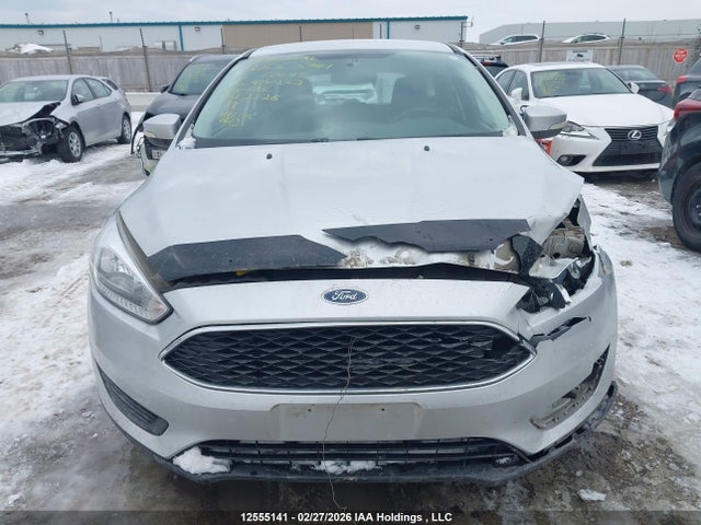 1FADP3K21GL400242 Ford FOCUS SE