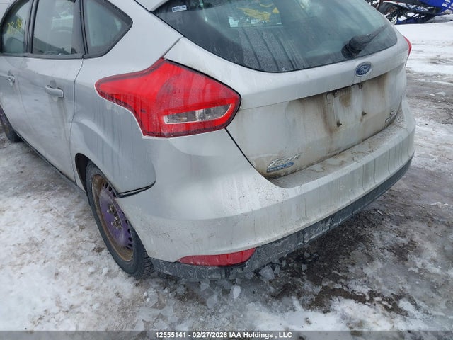 1FADP3K21GL400242 Ford FOCUS SE