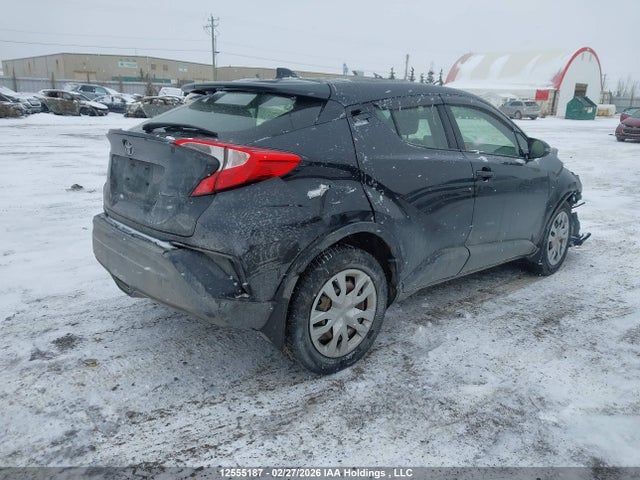 JTNKHMBX7K1058022 Toyota C-HR XLE