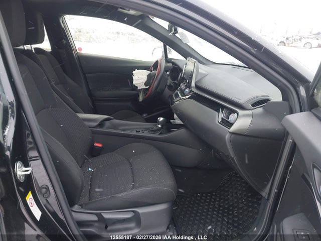 JTNKHMBX7K1058022 Toyota C-HR XLE
