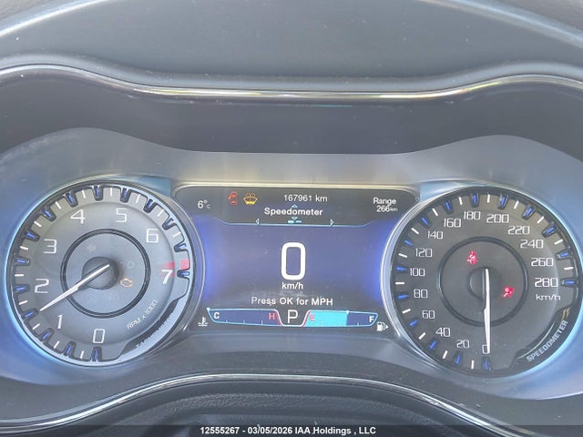 12555267 :رقم المزاد ، 1C3CCCBG2GN198064 vin ، 2016 Chrysler 200 S مزاد بيع