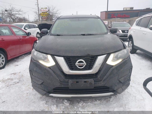 12508536 :رقم المزاد ، 5N1AT2MT6HC802764 vin ، 2017 Nissan Rogue S/sv مزاد بيع