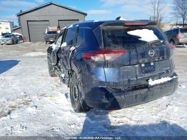 JN8BT3BBXRW447885 Nissan Rogue Sv Moonroof