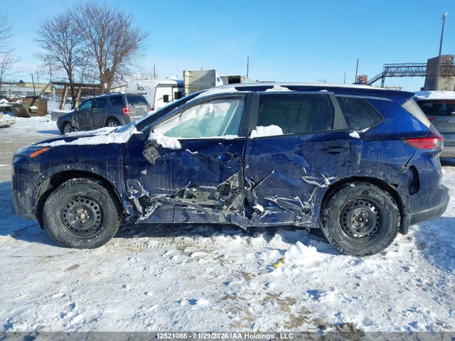 JN8BT3BBXRW447885 Nissan Rogue Sv Moonroof