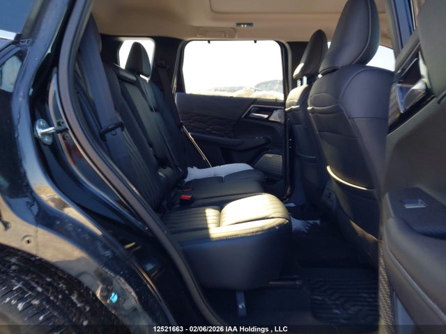 Mitsubishi OUTLANDER GT 2025 JA4J4WA81SZ616783 Image 8