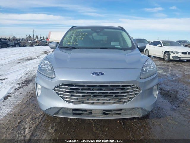 1FMCU9J91NUB31808 Ford Escape Titanium