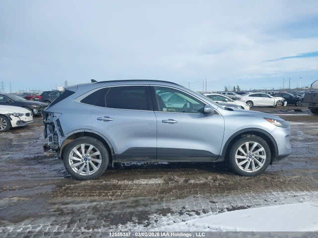 1FMCU9J91NUB31808 Ford Escape Titanium