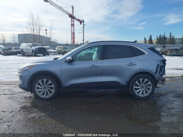 1FMCU9J91NUB31808 Ford Escape Titanium