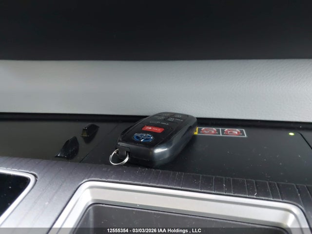 5TDGRKEC2SS281916 Toyota Sienna