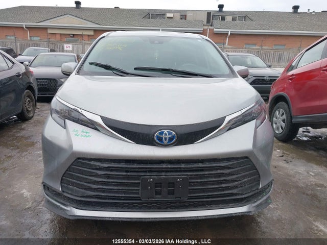 5TDGRKEC2SS281916 Toyota Sienna