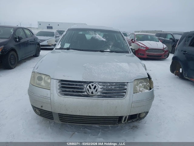 12555371 :رقم المزاد ، WVWAD63B05P055295 vin ، 2005 Volkswagen Passat Gls مزاد بيع