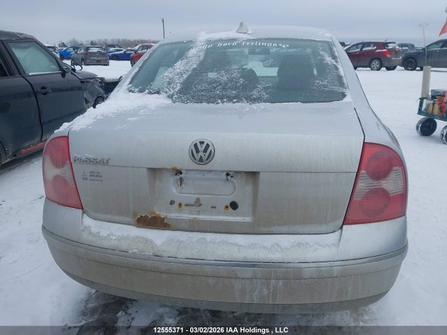 12555371 :رقم المزاد ، WVWAD63B05P055295 vin ، 2005 Volkswagen Passat Gls مزاد بيع