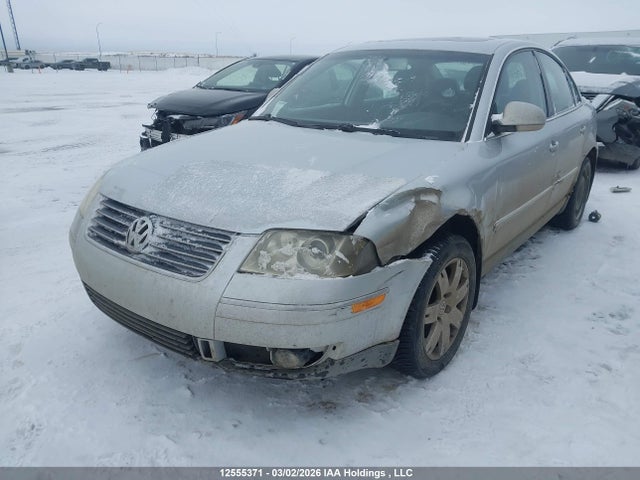 12555371 :رقم المزاد ، WVWAD63B05P055295 vin ، 2005 Volkswagen Passat Gls مزاد بيع