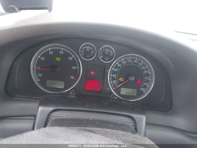 12555371 :رقم المزاد ، WVWAD63B05P055295 vin ، 2005 Volkswagen Passat Gls مزاد بيع