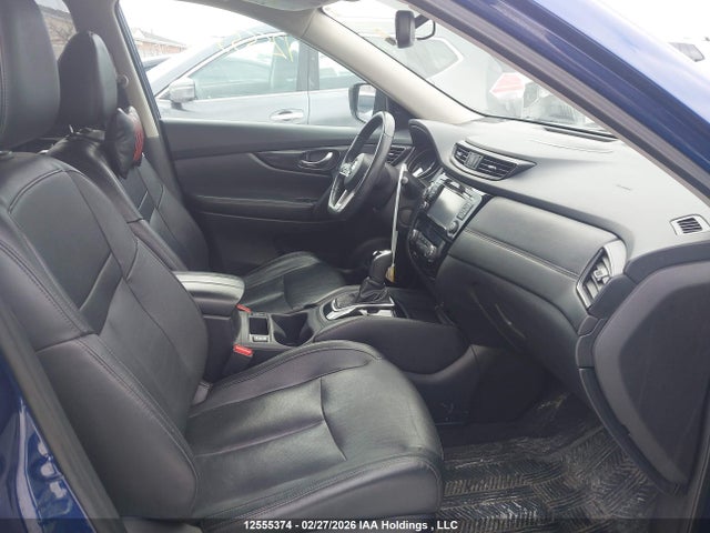 5N1AT2MV5HC810257 Nissan Rogue S/sl Platinum/sv