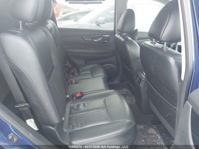 5N1AT2MV5HC810257 Nissan Rogue S/sl Platinum/sv
