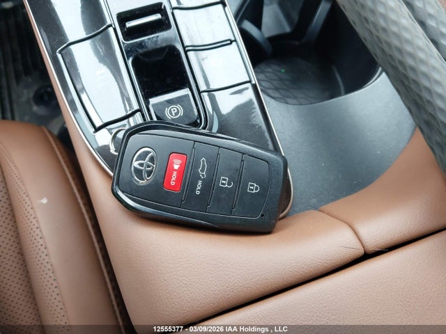 Aukcja sprzedaży 2025 Toyota Crown Signia Limited, vin: JTDACAAJ2S3025833, numer aukcji: 12555377