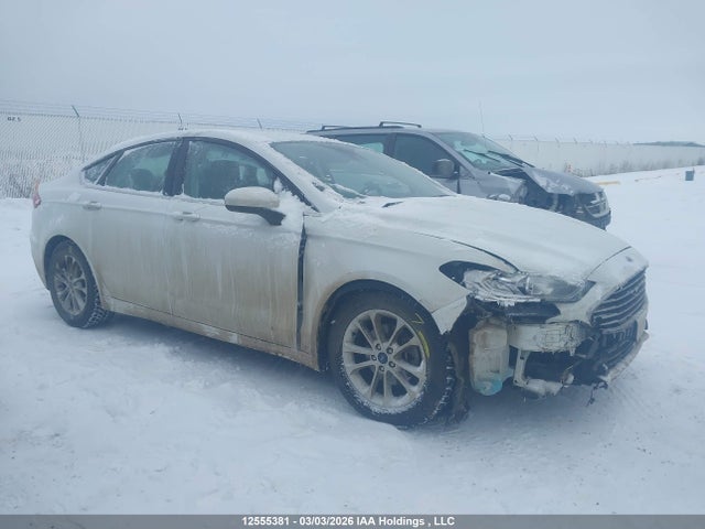 12555381 :رقم المزاد ، 3FA6P0HD9LR134156 vin ، 2020 Ford Fusion مزاد بيع
