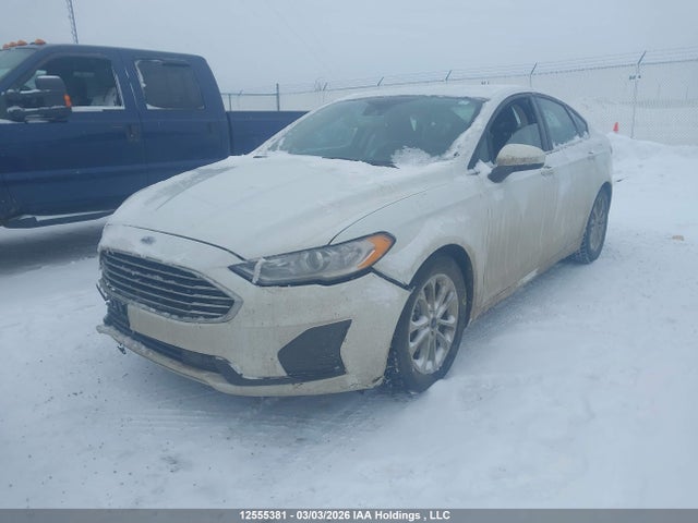 12555381 :رقم المزاد ، 3FA6P0HD9LR134156 vin ، 2020 Ford Fusion مزاد بيع