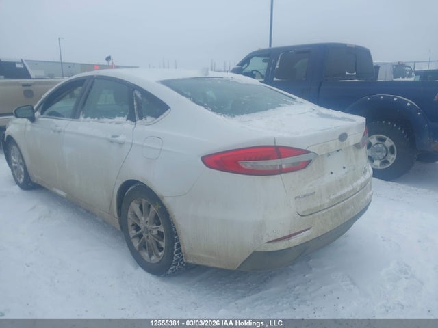 12555381 :رقم المزاد ، 3FA6P0HD9LR134156 vin ، 2020 Ford Fusion مزاد بيع