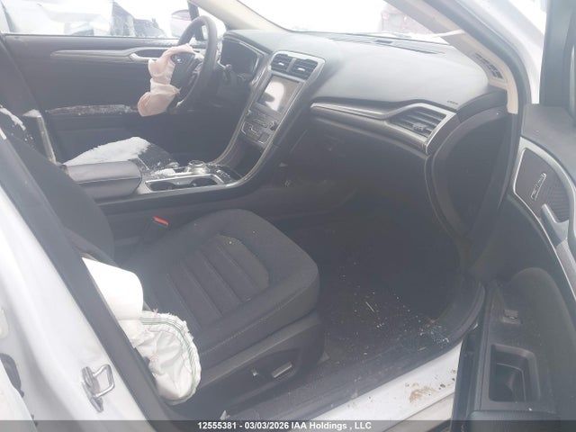 12555381 :رقم المزاد ، 3FA6P0HD9LR134156 vin ، 2020 Ford Fusion مزاد بيع