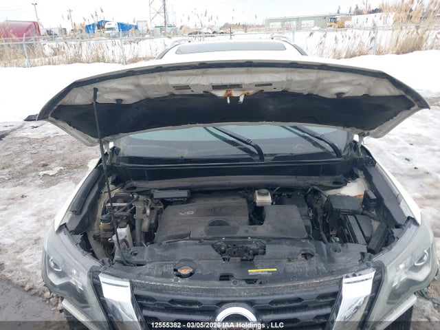12555382 :رقم المزاد ، 5N1DR2MM3HC608231 vin ، 2017 Nissan Pathfinder S/sv/sl/platinum مزاد بيع