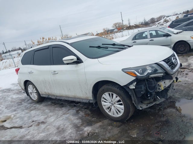 12555382 :رقم المزاد ، 5N1DR2MM3HC608231 vin ، 2017 Nissan Pathfinder S/sv/sl/platinum مزاد بيع