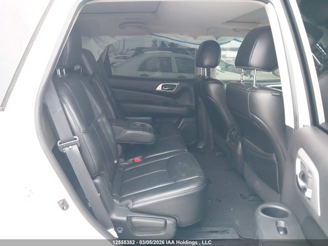12555382 :رقم المزاد ، 5N1DR2MM3HC608231 vin ، 2017 Nissan Pathfinder S/sv/sl/platinum مزاد بيع