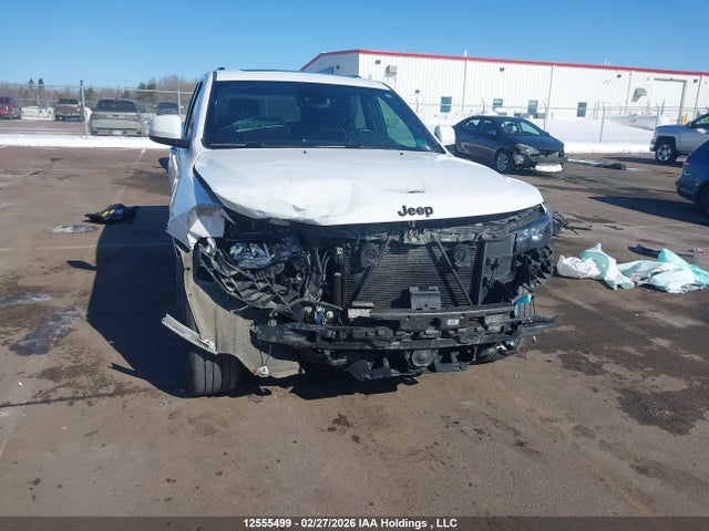 1C4RJFAG7NC140328 Jeep Grand Cherokee Laredo E/laredo X