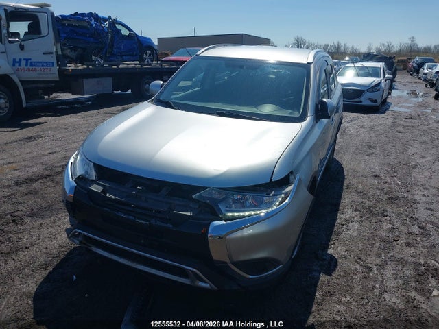 JA4AZ2A37KZ607035 Mitsubishi Outlander Es