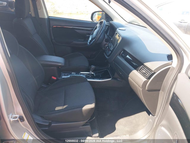 JA4AZ2A37KZ607035 Mitsubishi Outlander Es