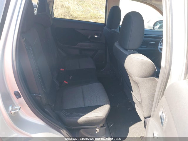 JA4AZ2A37KZ607035 Mitsubishi Outlander Es