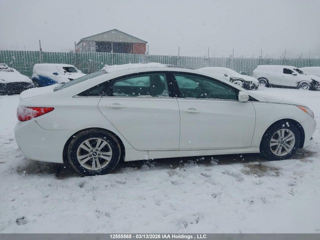 12555565 :رقم المزاد ، 5NPEB4AC4EH867962 vin ، 2014 Hyundai Sonata Gls مزاد بيع