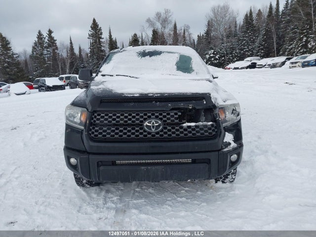 5TFUY5F14KX813505 Toyota Tundra Sr5 Plus 5.7l V8