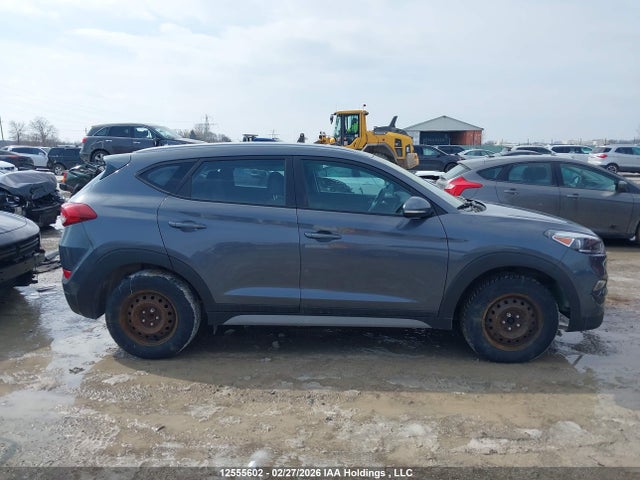 KM8J33A49JU711362 Hyundai Tucson Limited/sport And Eco/se