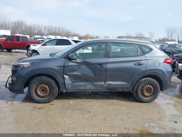 KM8J33A49JU711362 Hyundai Tucson Limited/sport And Eco/se