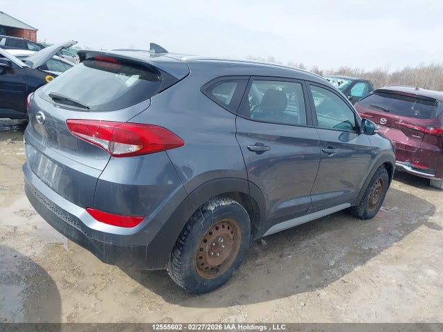 KM8J33A49JU711362 Hyundai Tucson Limited/sport And Eco/se