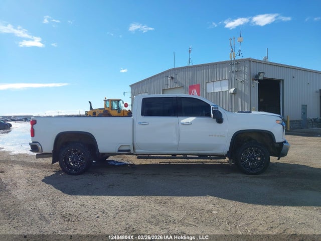 1GC4YUEY4NF239765 Chevrolet Silverado 3500hd Ltz