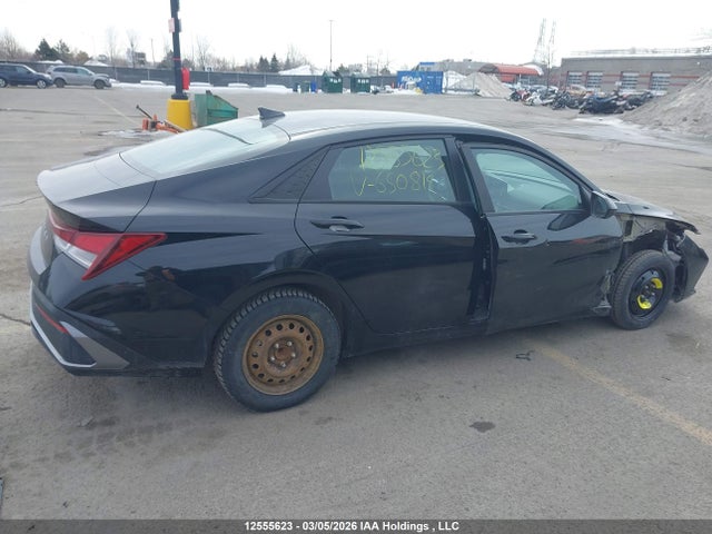 KMHLM4DG1RU650814 Hyundai Elantra Essential