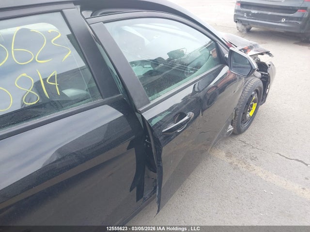 KMHLM4DG1RU650814 Hyundai Elantra Essential