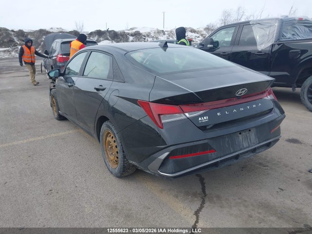 KMHLM4DG1RU650814 Hyundai Elantra Essential