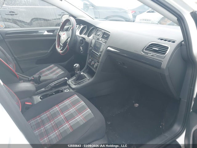 12555643 :رقم المزاد ، 3VW117AU3GM067448 vin ، 2016 Volkswagen Golf 1.8 Tsi Comfortline/1.8 Tsi Highline/1.8 Tsi Trendline مزاد بيع