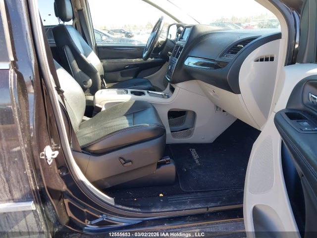 12555653 :رقم المزاد ، 2C4RDGDG7HR750475 vin ، 2017 Dodge Grand Caravan Crew مزاد بيع