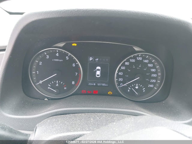 KMHD84LF9HU093571 Hyundai ELANTRA GL