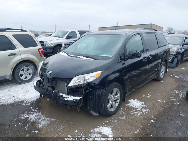 Aukcja sprzedaży 2015 Toyota Sienna Le V6, vin: 5TDKK3DC7FS528052, numer aukcji: 12555674