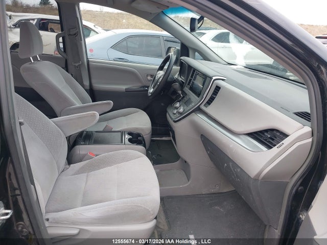 Aukcja sprzedaży 2015 Toyota Sienna Le V6, vin: 5TDKK3DC7FS528052, numer aukcji: 12555674