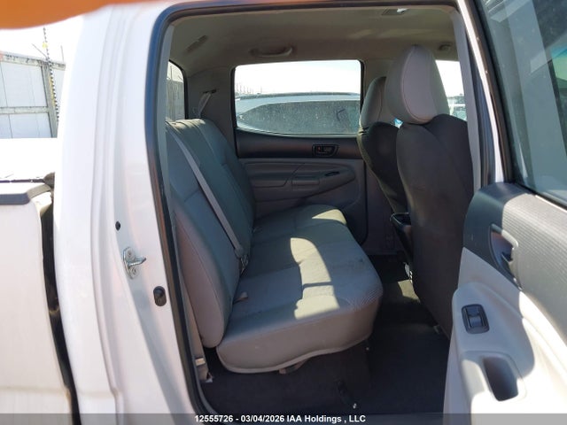 2012 Toyota Tacoma V6 მანქანა იყიდება აუქციონზე, vin: 5TFMU4FN1CX008927, აუქციონის ნომერი: 12555726