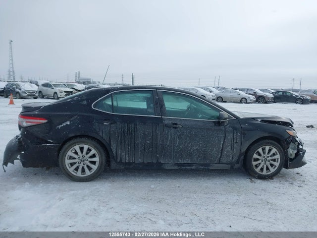 4T1B11HK8JU122547 Toyota CAMRY SE