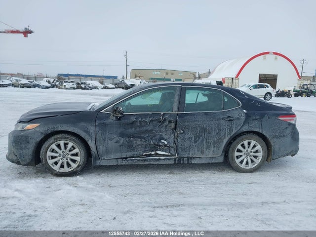 4T1B11HK8JU122547 Toyota CAMRY SE