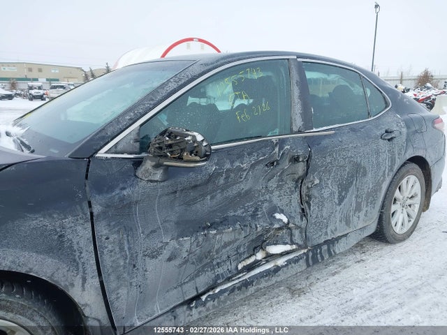 4T1B11HK8JU122547 Toyota CAMRY SE